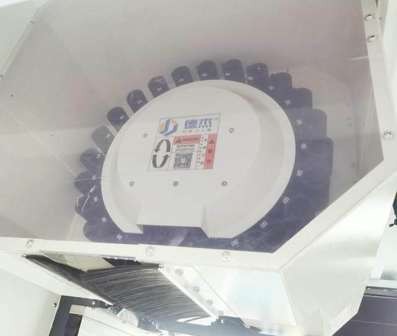 Máy Trung Tâm Gia Công 5 Trục Skd-u400 2