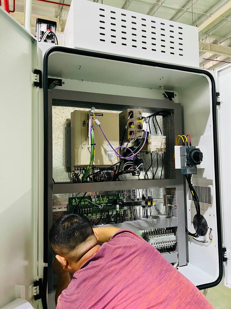 Lắp đặt, vận chuyển, cân bằng và hướng dẫn sử dụng máy CNC